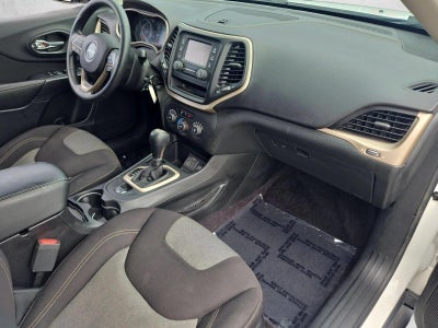 2017 Jeep Cherokee Sport