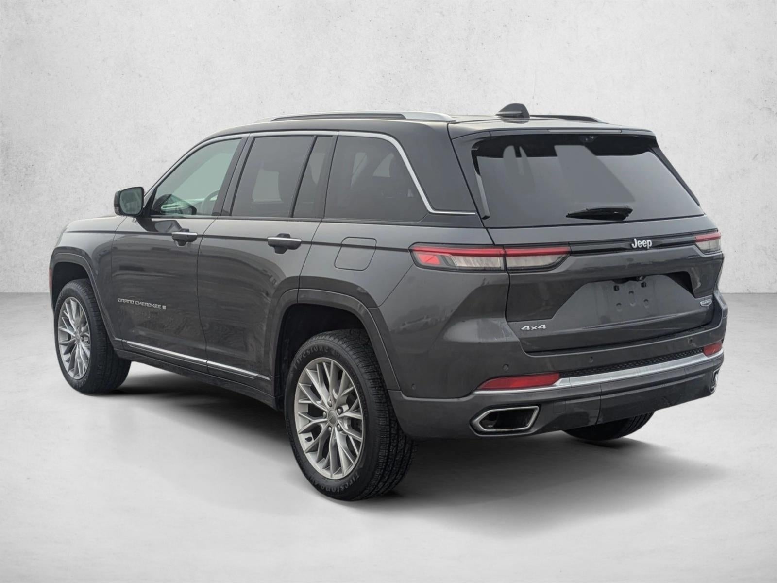 2022 Jeep Grand Cherokee Summit