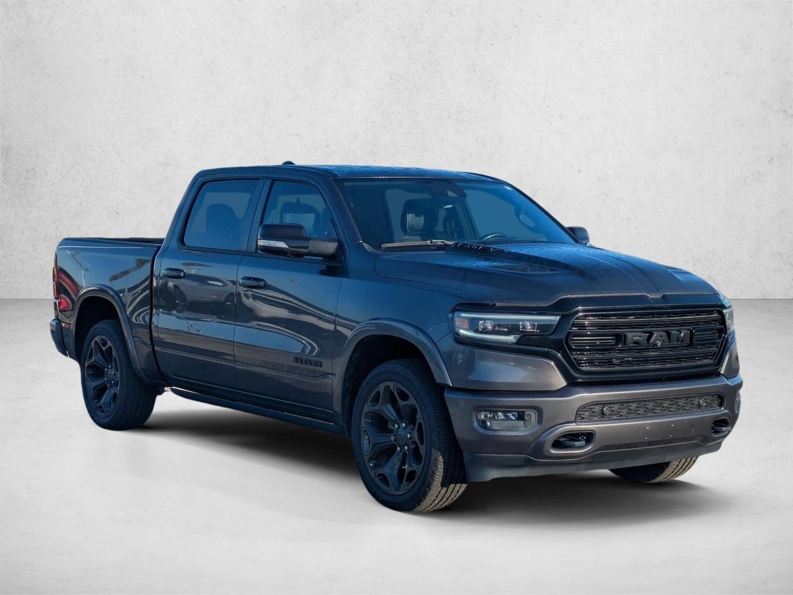 2022 RAM 1500 Limited Crew Cab 4x4 5'7" Box