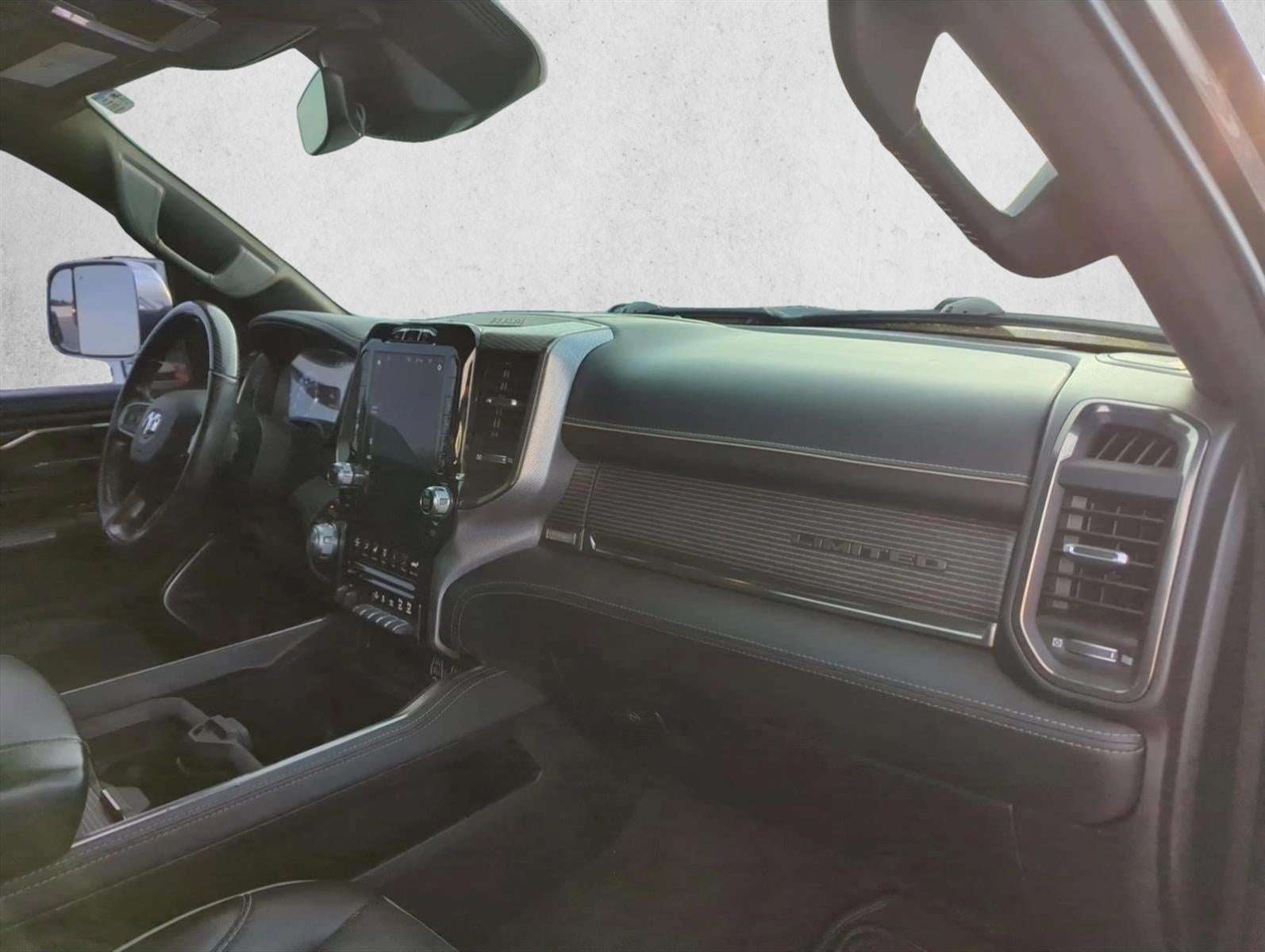 2020 RAM 1500 Limited Crew Cab 4x4 6'4" Box