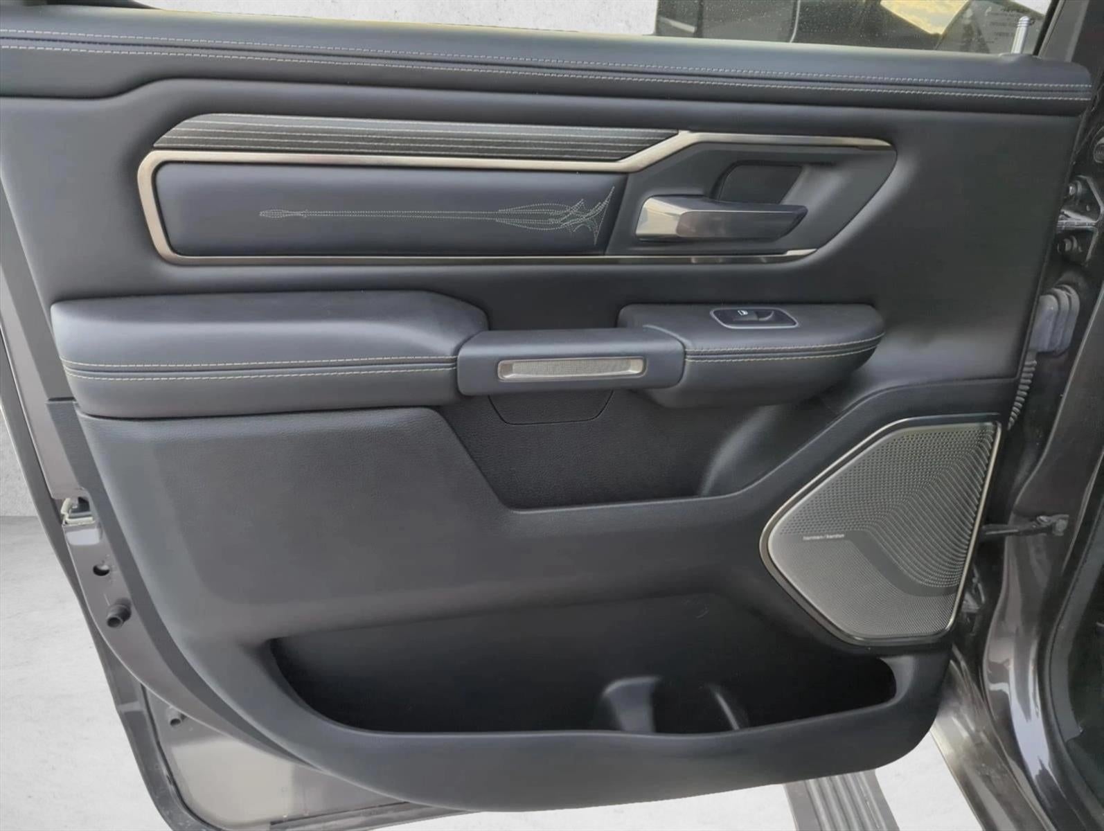 2020 RAM 1500 Limited Crew Cab 4x4 6'4" Box