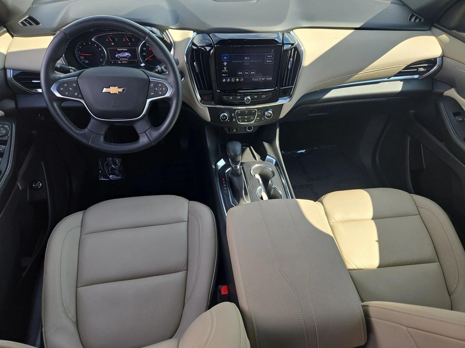2023 Chevrolet Traverse LT Leather