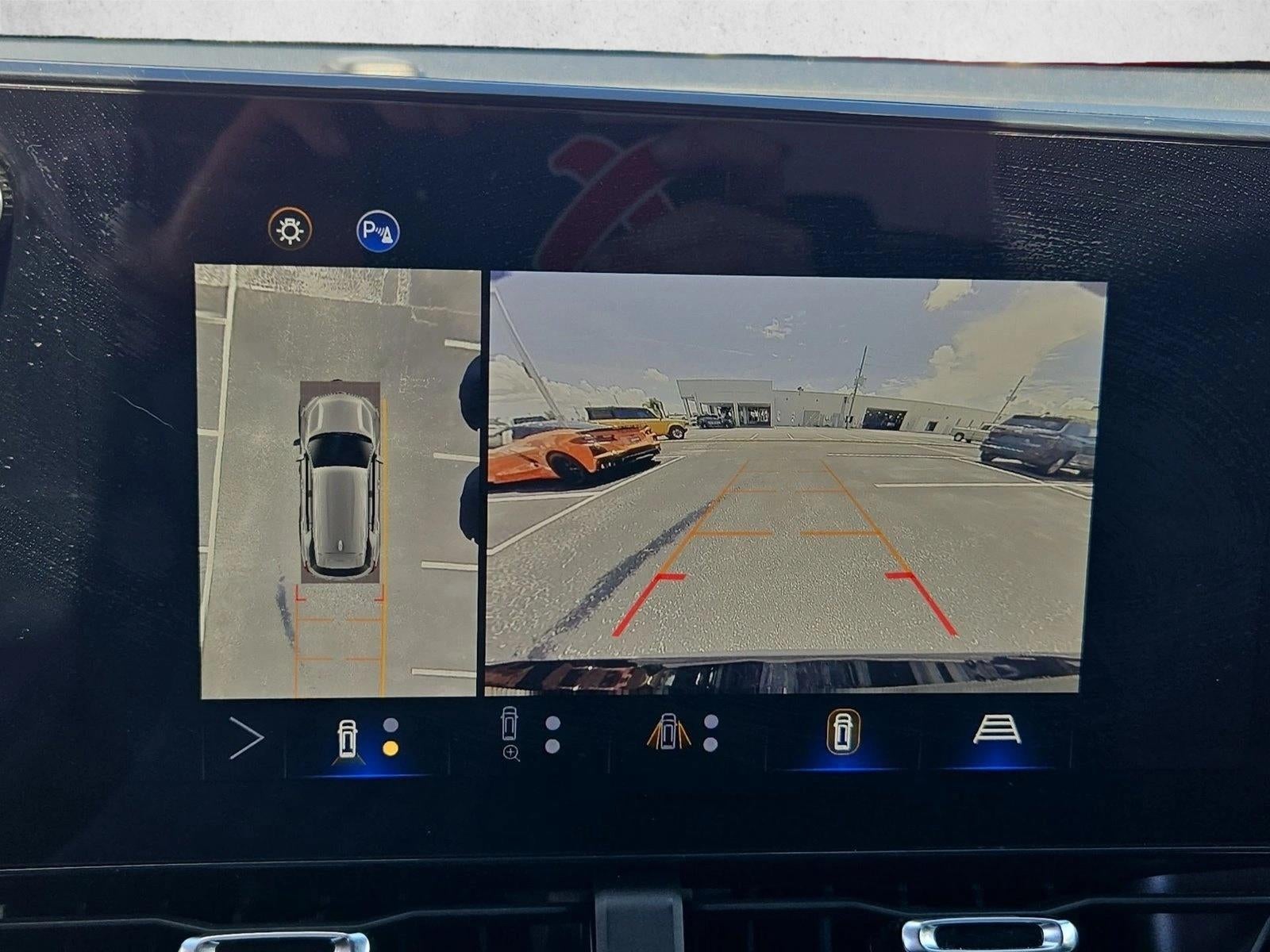 2025 Chevrolet Equinox LT - Photo 13
