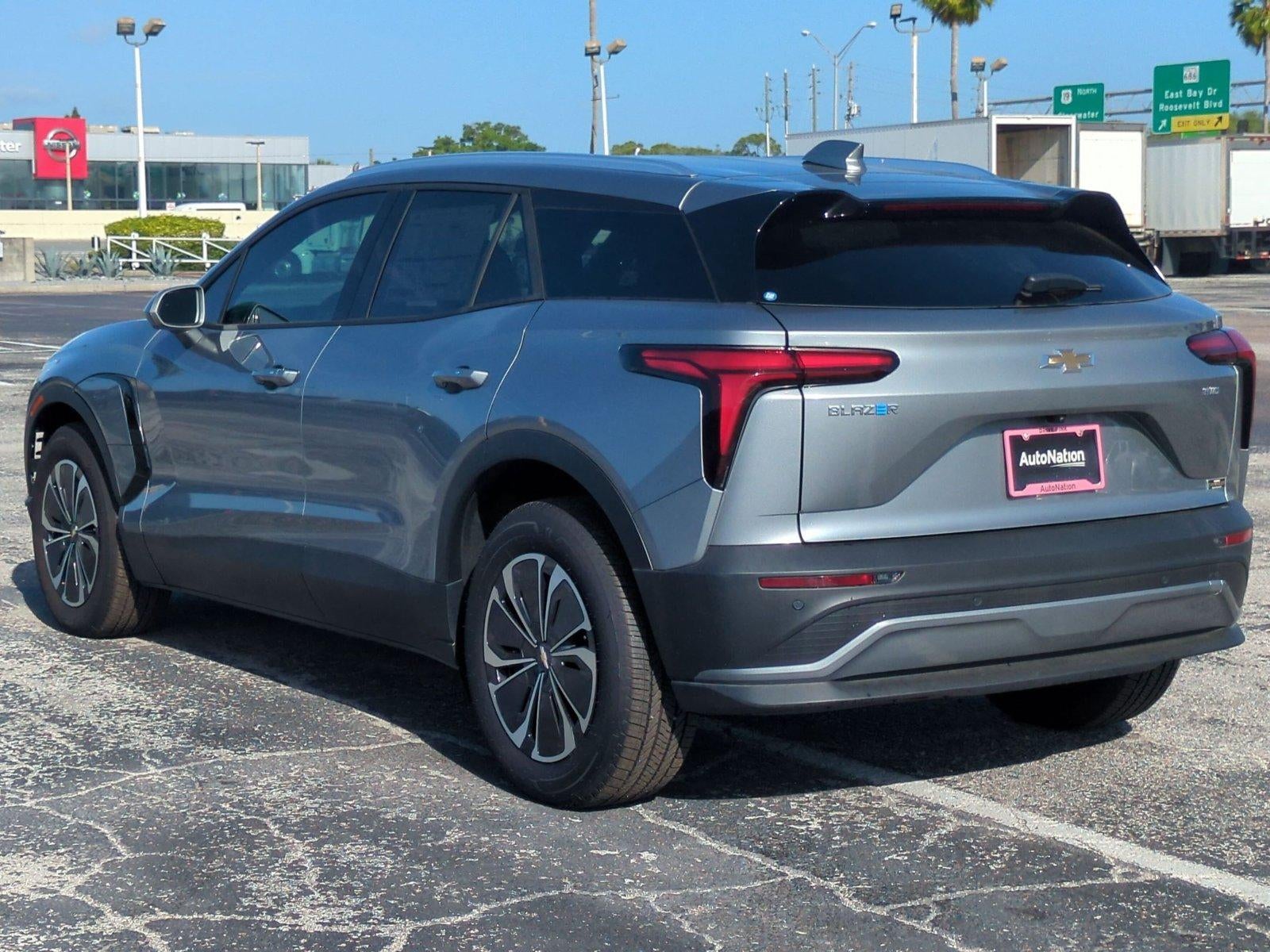 2025 Chevrolet Blazer EV LT - Photo 9