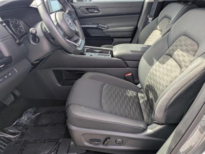 2025 Nissan Pathfinder SV FWD