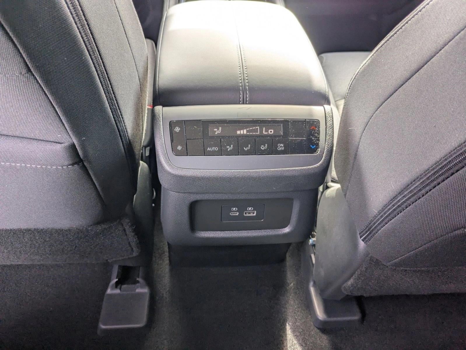 2025 Nissan Pathfinder SV FWD