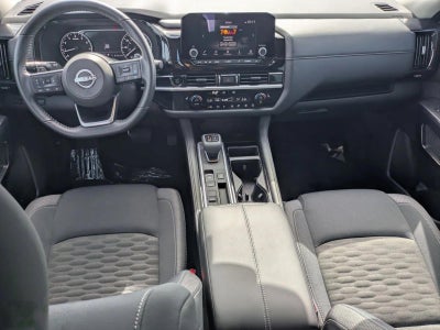2025 Nissan Pathfinder SV FWD