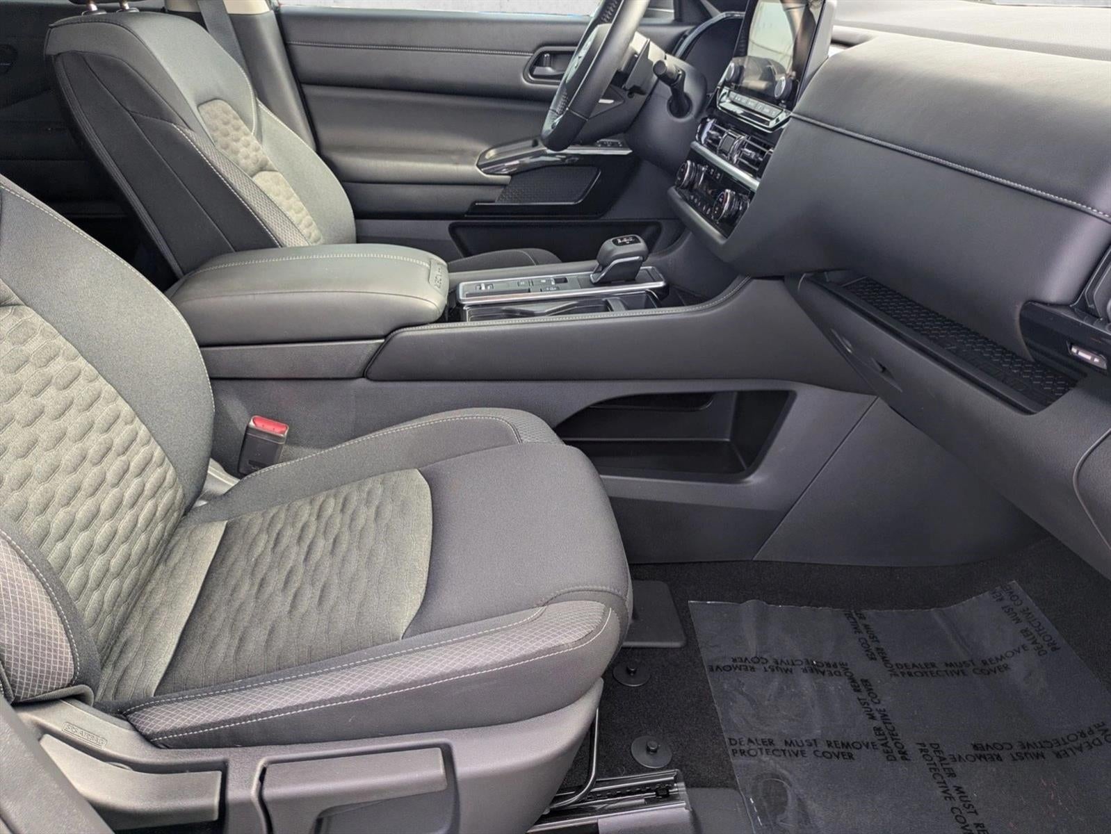 2025 Nissan Pathfinder SV FWD