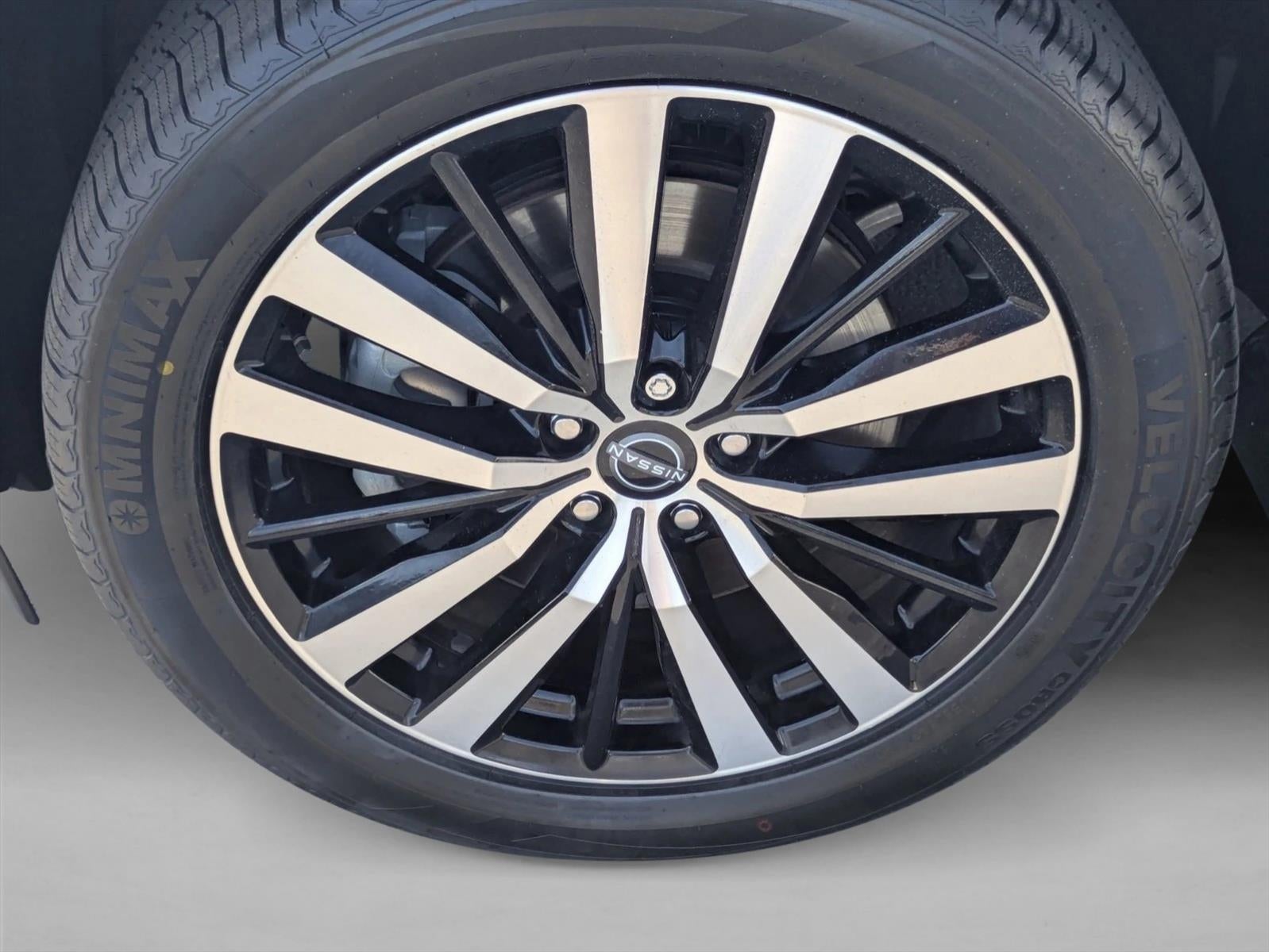 2024 Nissan Pathfinder Platinum FWD