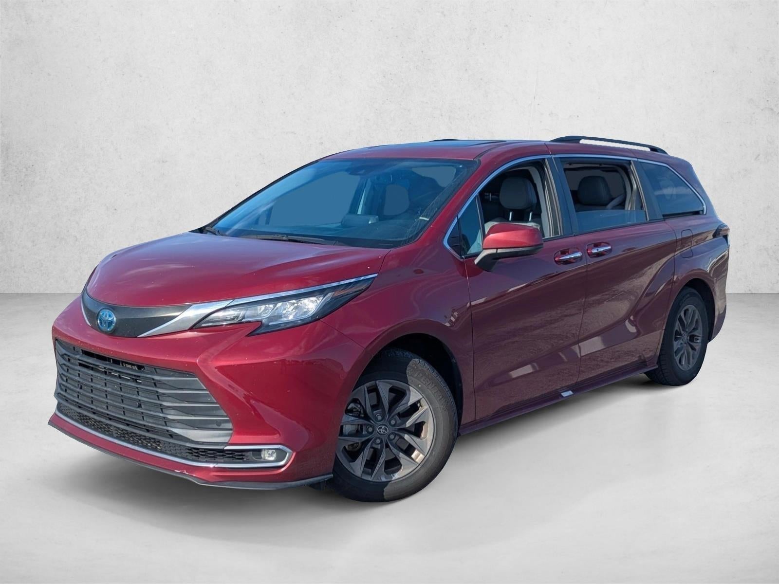 2023 Toyota Sienna XLE