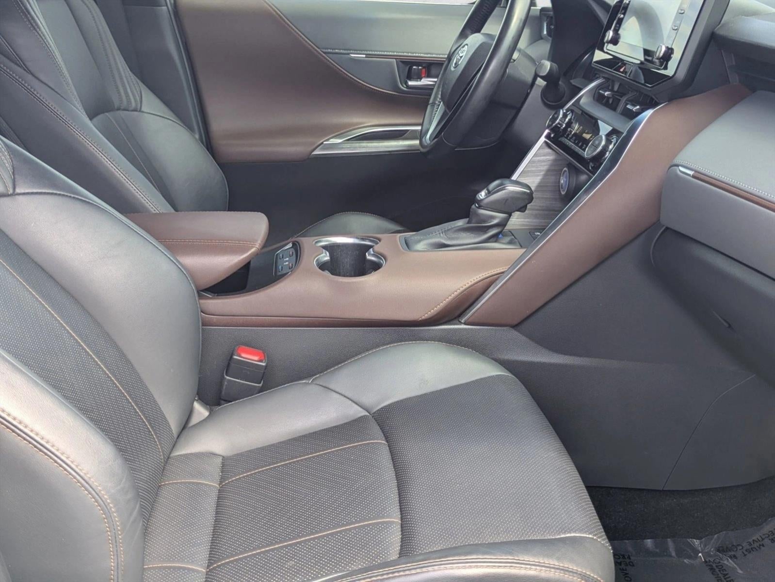 2021 Toyota Venza LE