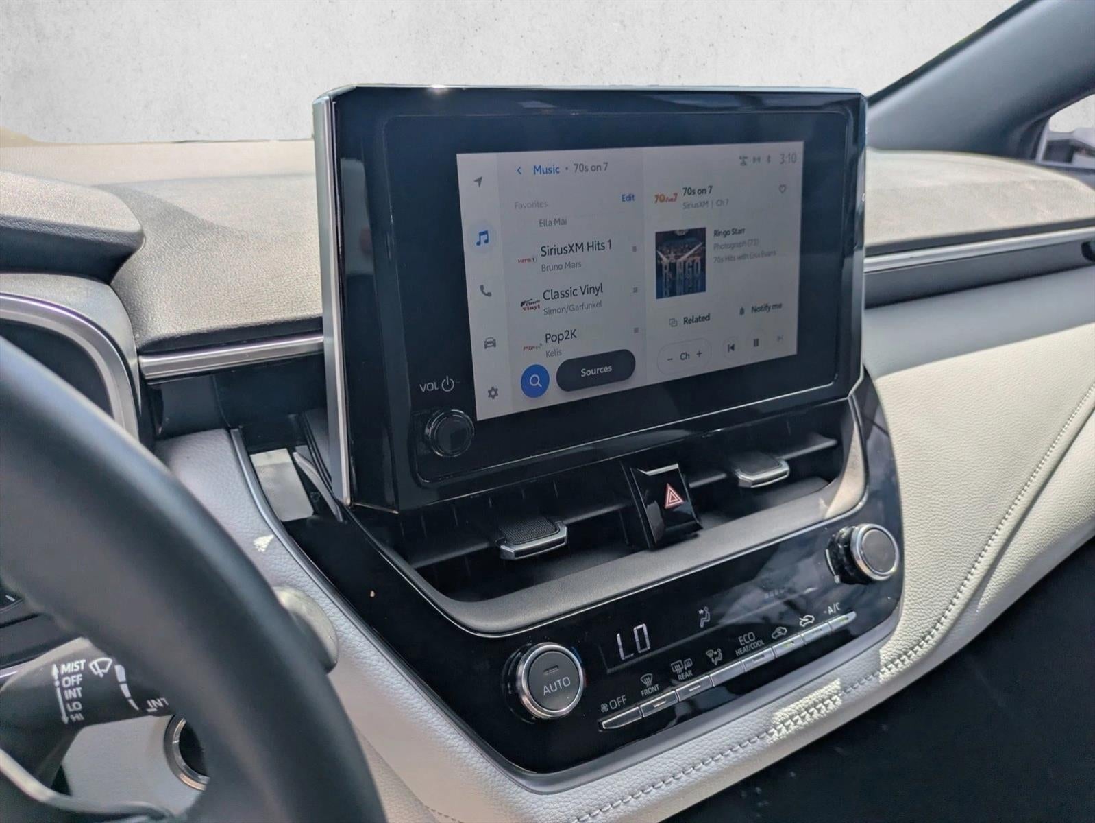 2023 Toyota Corolla Hatchback SE