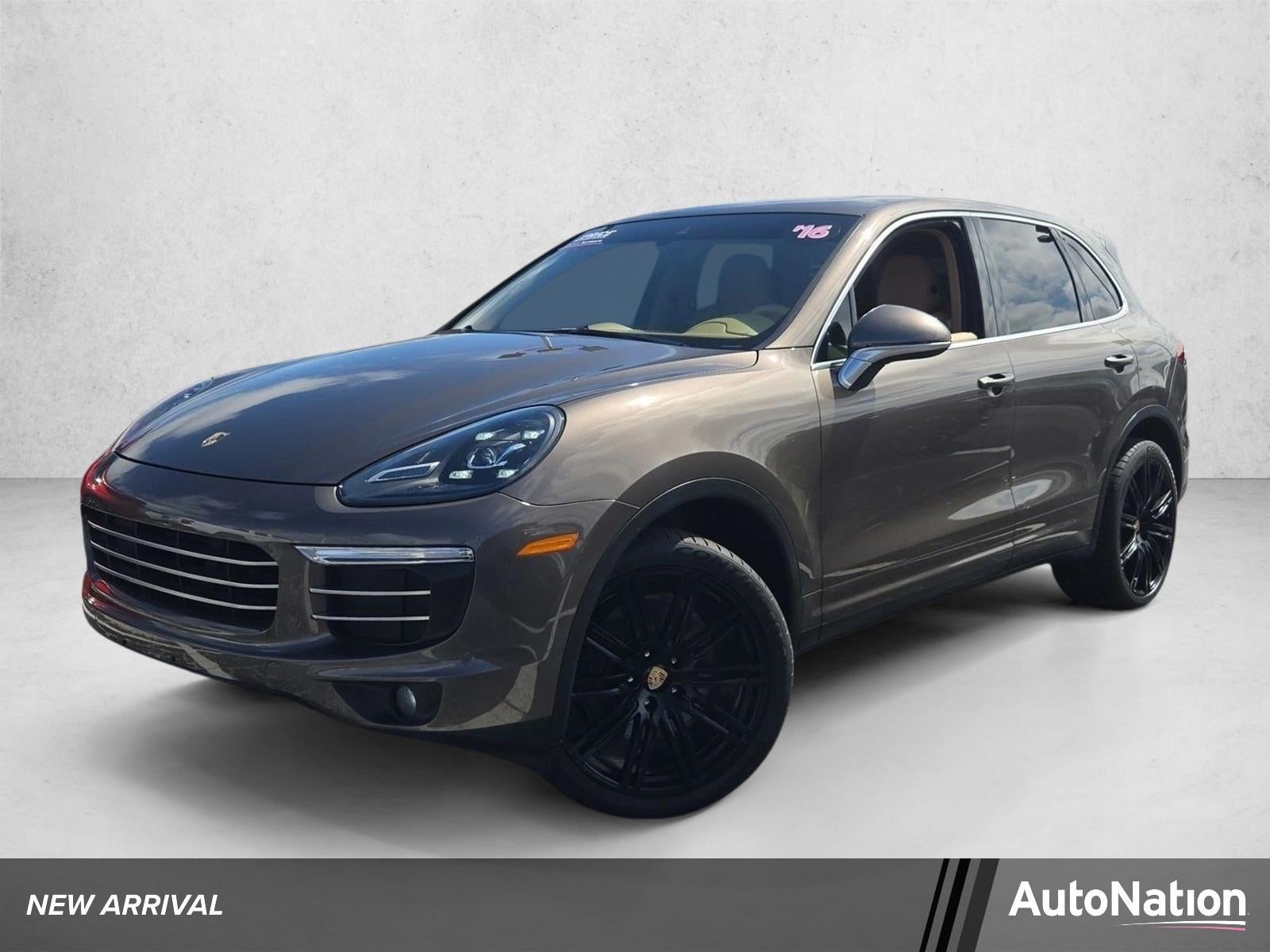2016 Porsche Cayenne Base