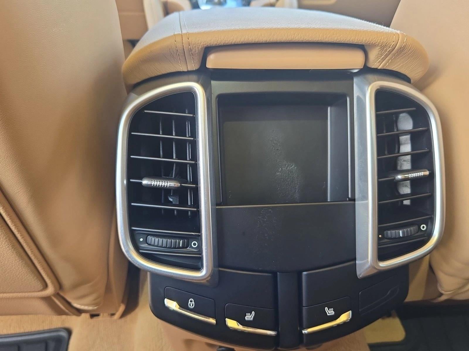 2016 Porsche Cayenne Base