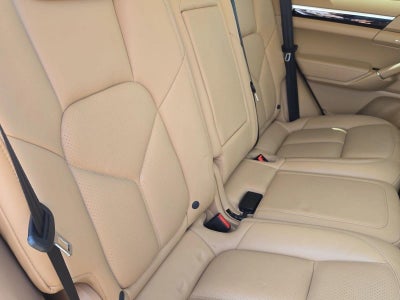 2016 Porsche Cayenne Base