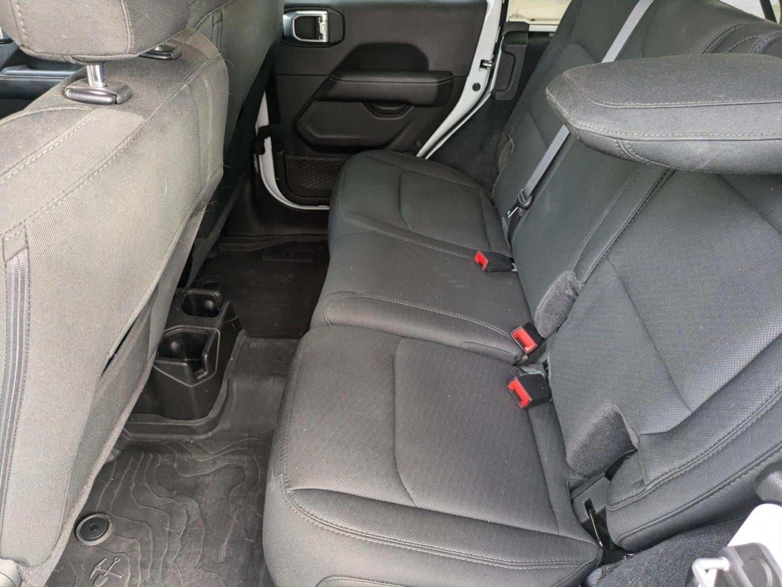 2022 Jeep Wrangler Unlimited Sahara 4x4