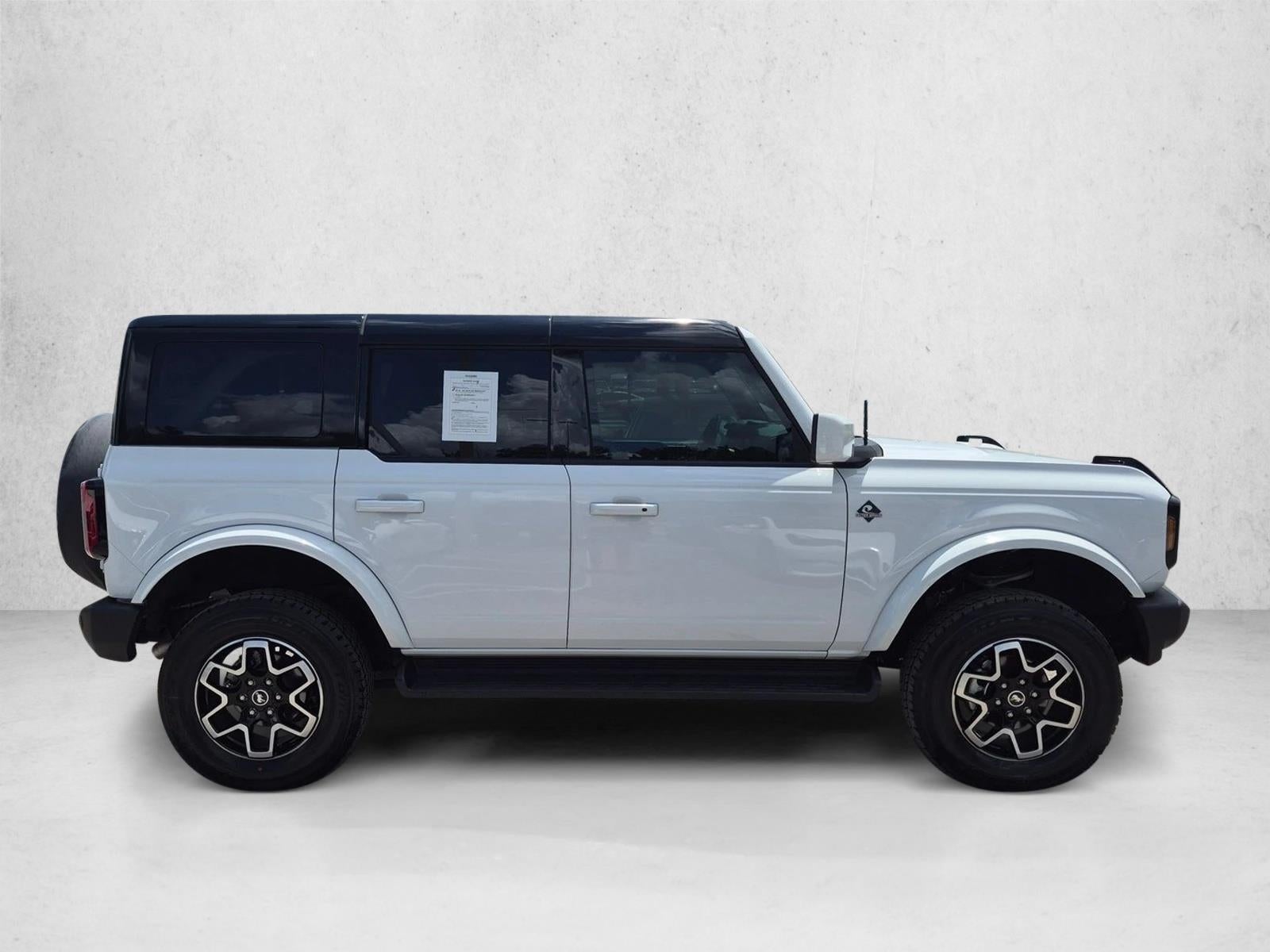 2025 Ford Bronco Outer Banks 4 Door 4x4