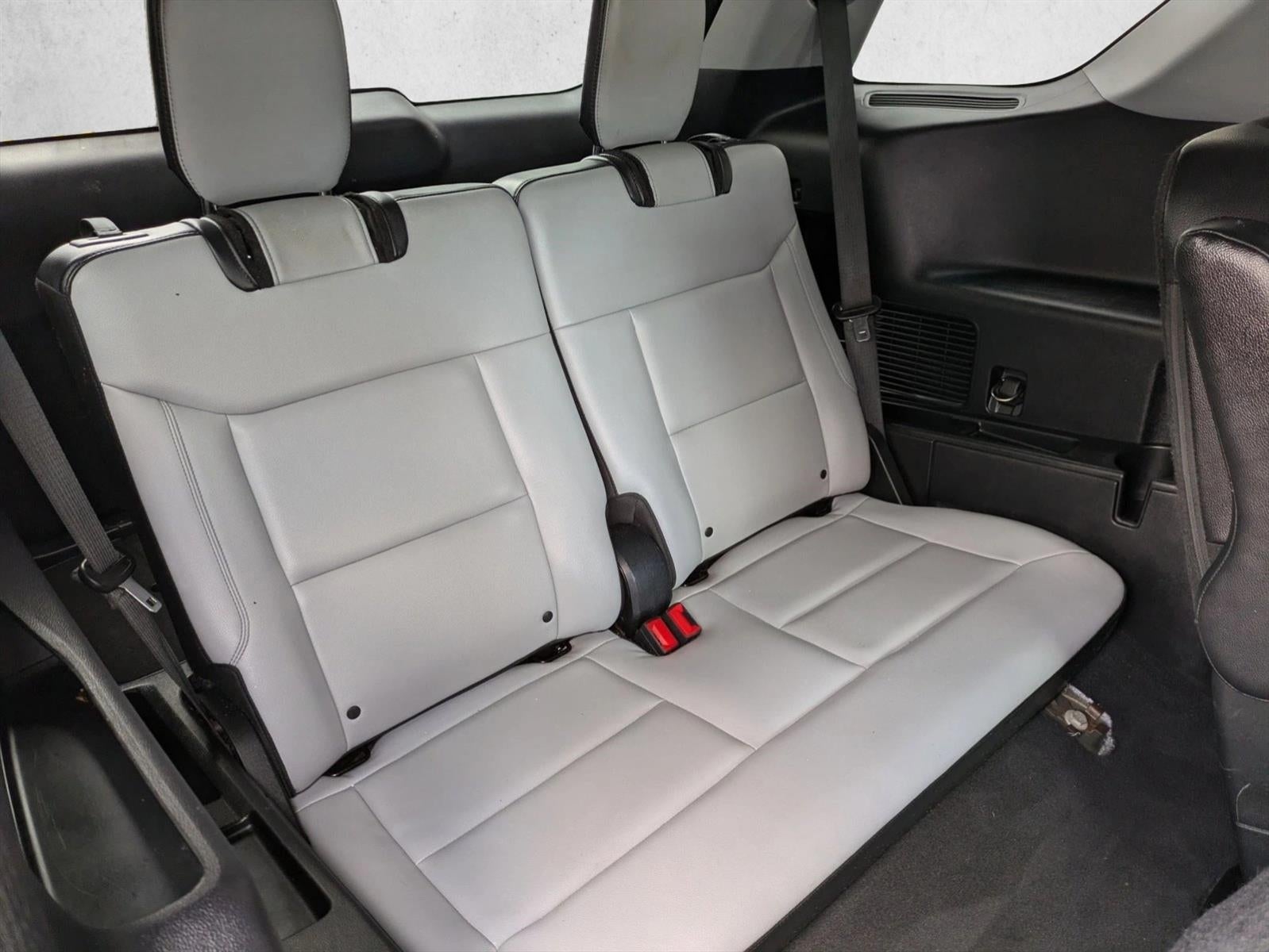 2021 Ford Explorer XLT RWD