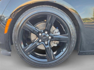 2018 Chevrolet Camaro 2dr Coupe 1LT