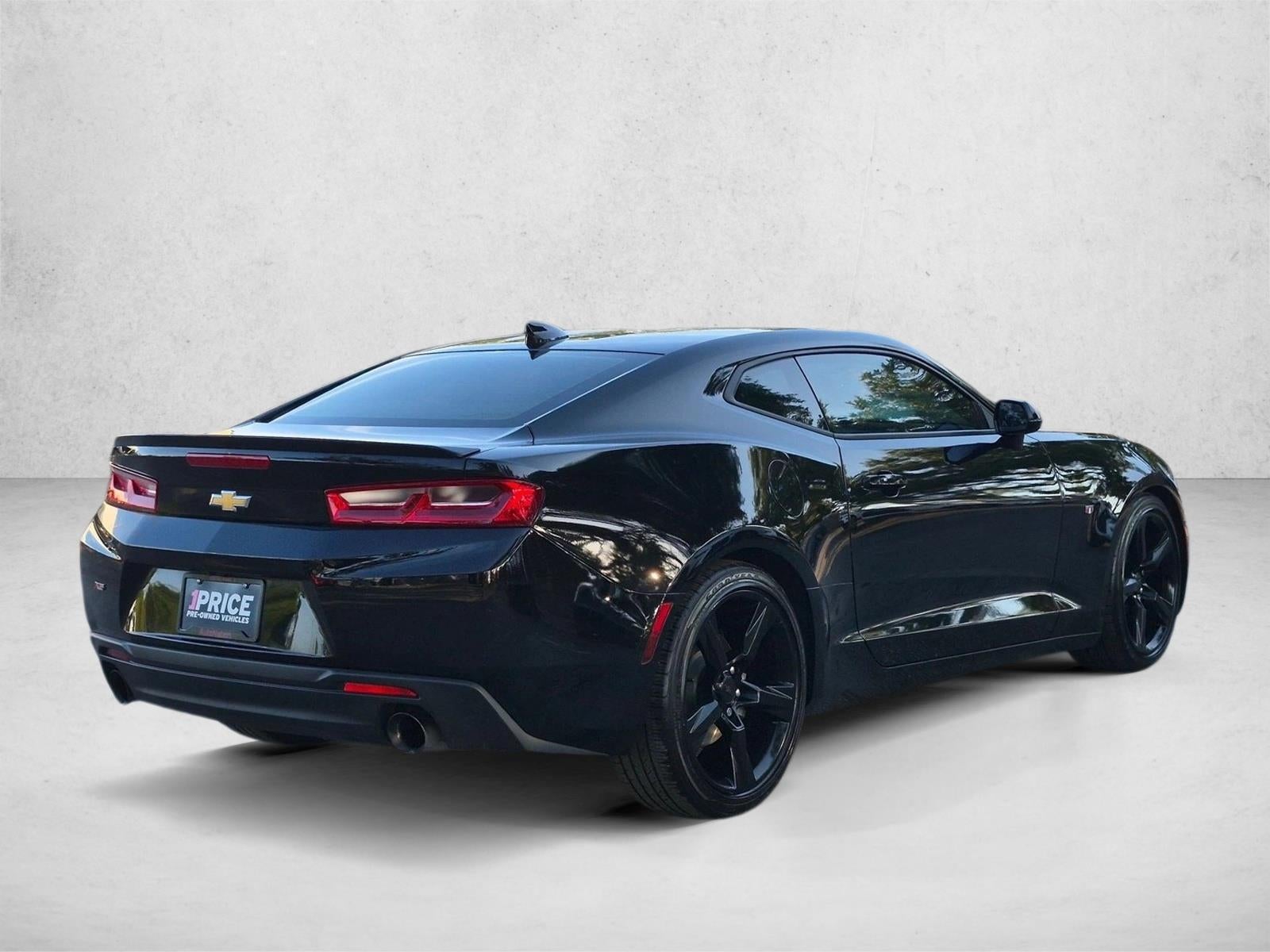 2018 Chevrolet Camaro 2dr Coupe 1LT