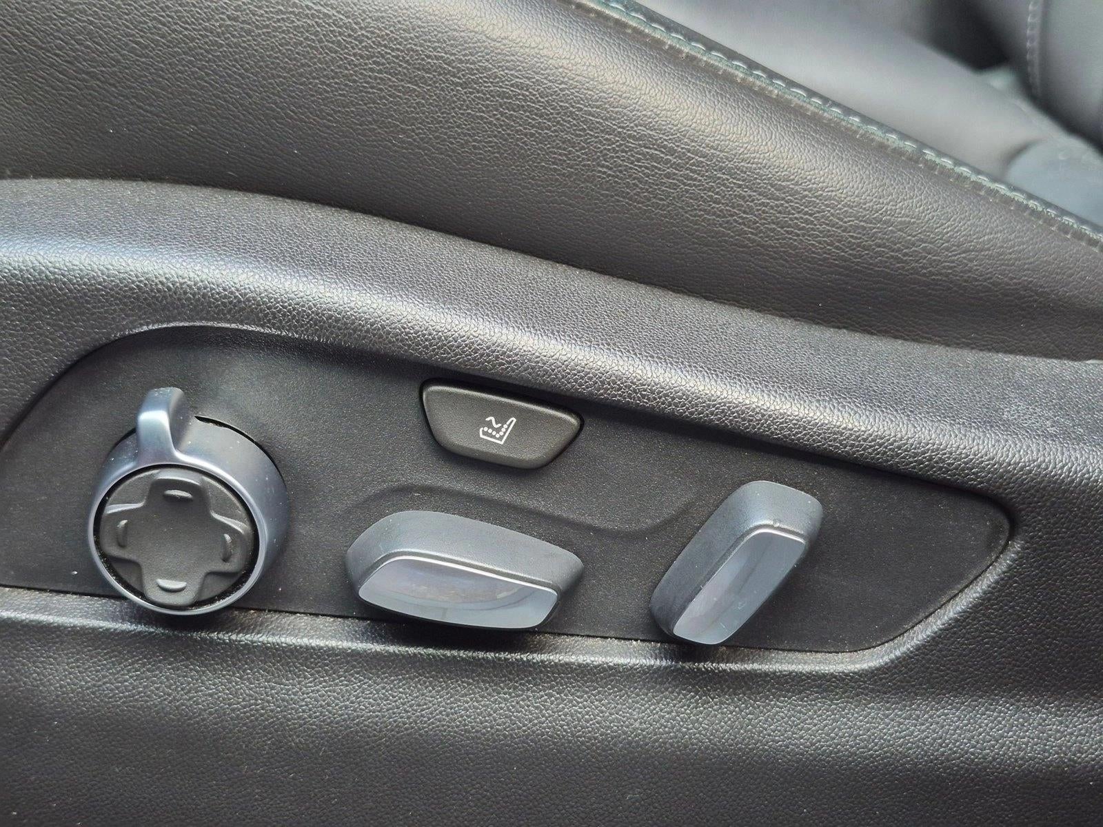 2019 Cadillac XT4 FWD 4dr Premium Luxury