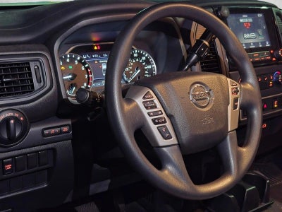 2021 Nissan Titan 4x4 Crew Cab S