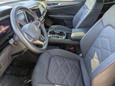 2024 Volkswagen Atlas Cross Sport 2.0T SE w/Technology FWD