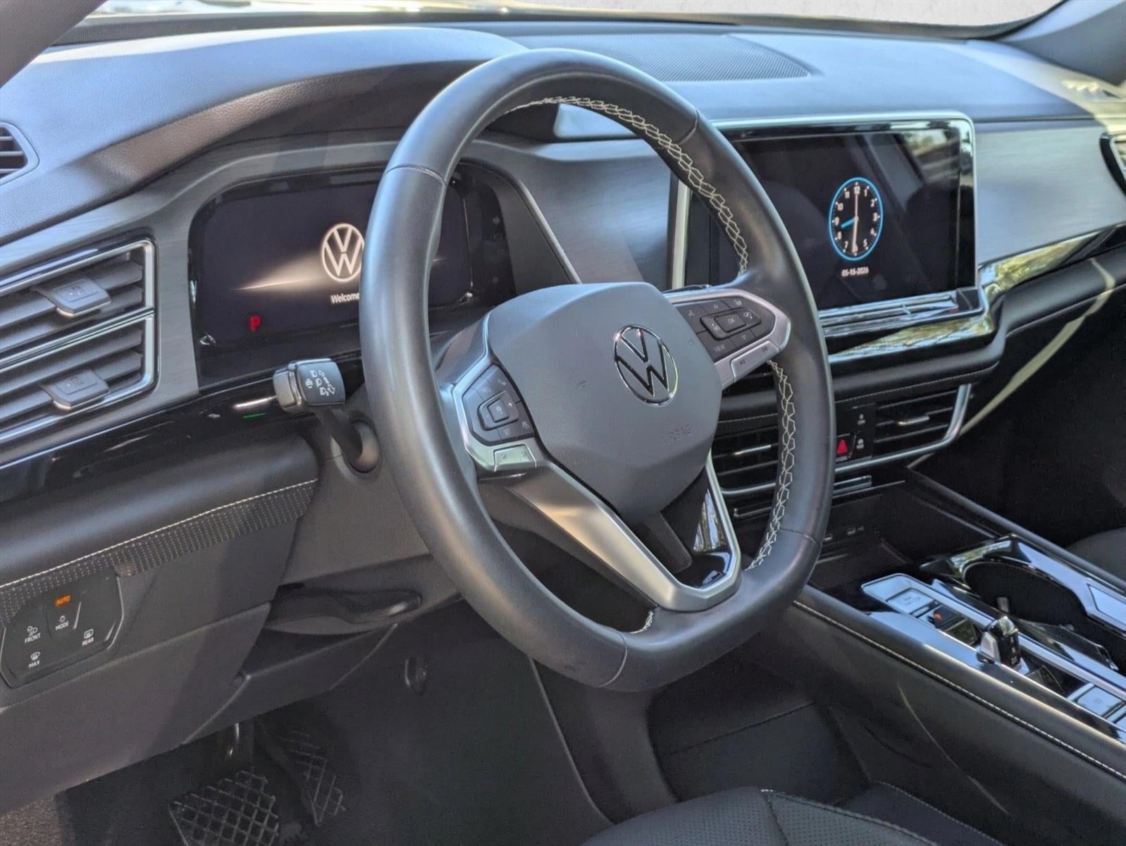 2024 Volkswagen Atlas Cross Sport 2.0T SE w/Technology FWD