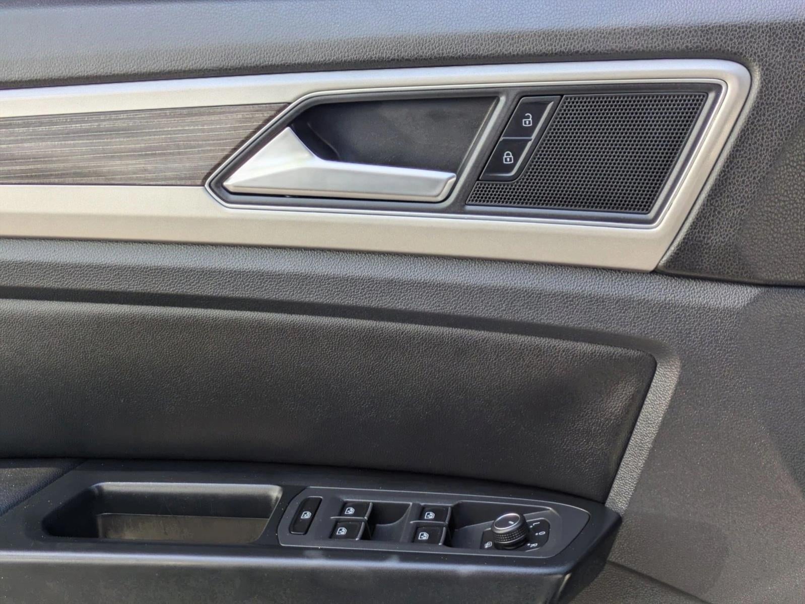 2019 Volkswagen Atlas 3.6L V6 SE w/Technology FWD