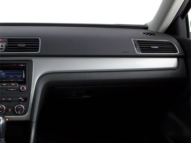 2012 Volkswagen Passat 4dr Sdn 3.6L V6 DSG SE w/Sunroof & Nav