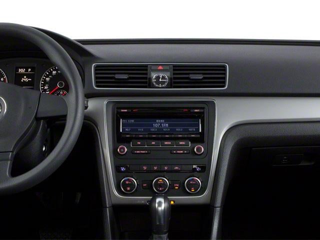 2012 Volkswagen Passat 4dr Sdn 3.6L V6 DSG SE w/Sunroof & Nav