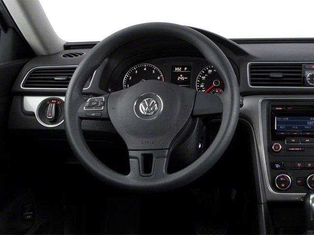 2012 Volkswagen Passat 4dr Sdn 3.6L V6 DSG SE w/Sunroof & Nav