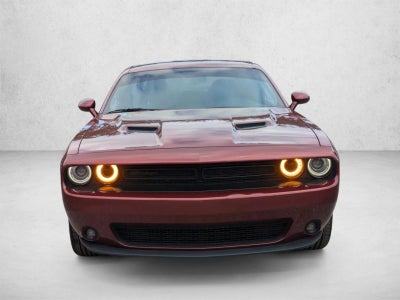 2022 Dodge Challenger SXT RWD