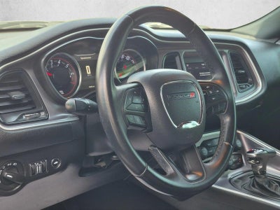 2019 Dodge Challenger SXT RWD