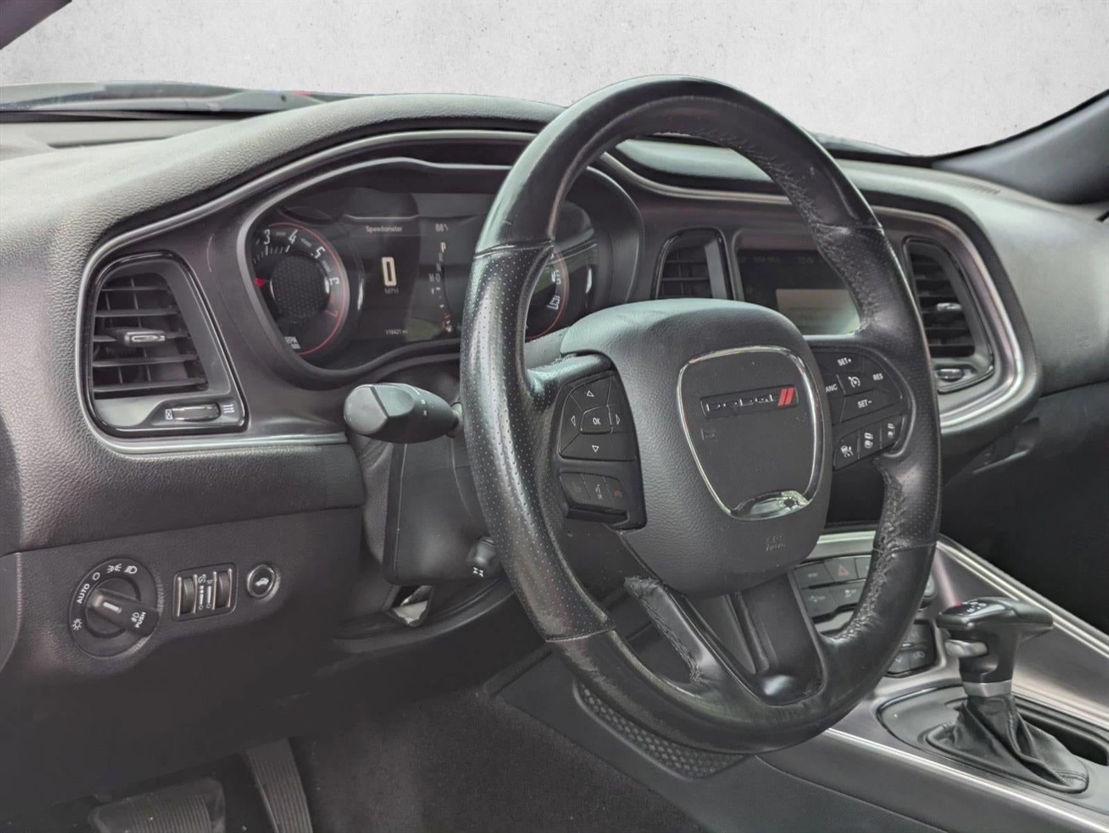 2016 Dodge Challenger 2dr Cpe SXT Plus