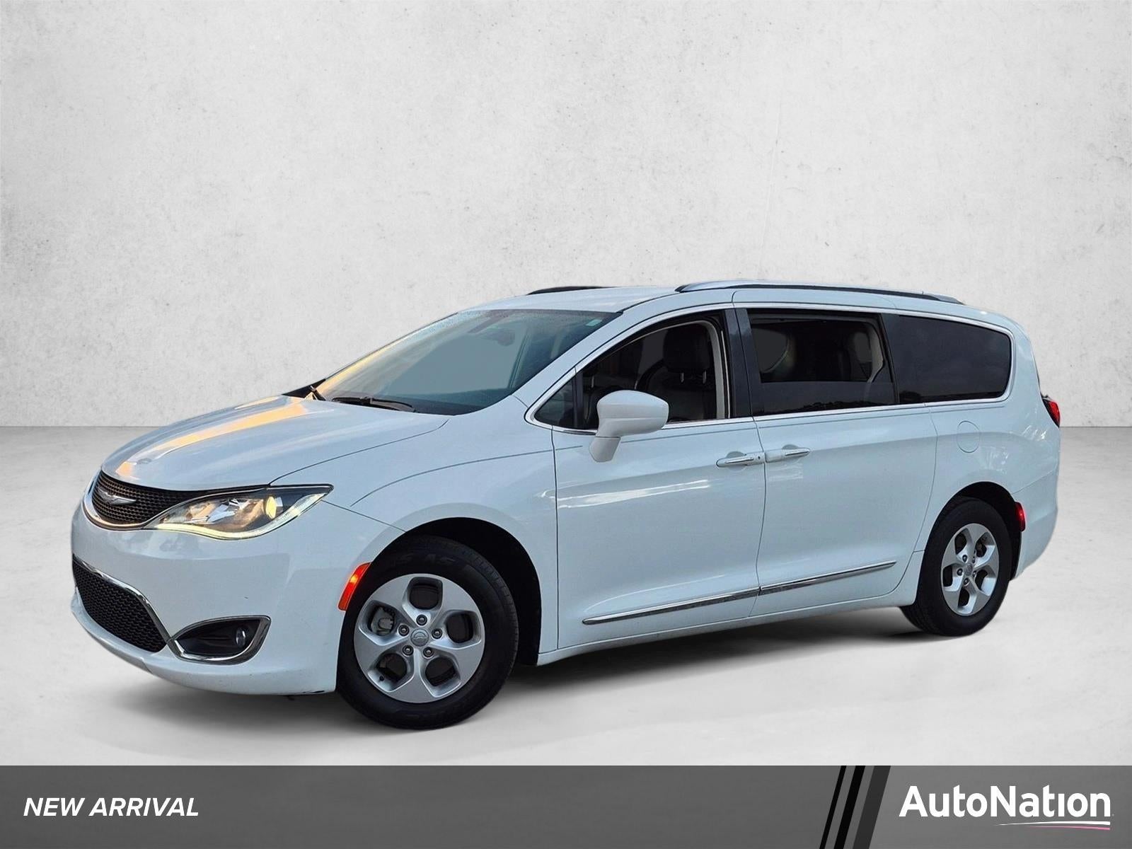 2017 Chrysler Pacifica Touring-L Plus FWD