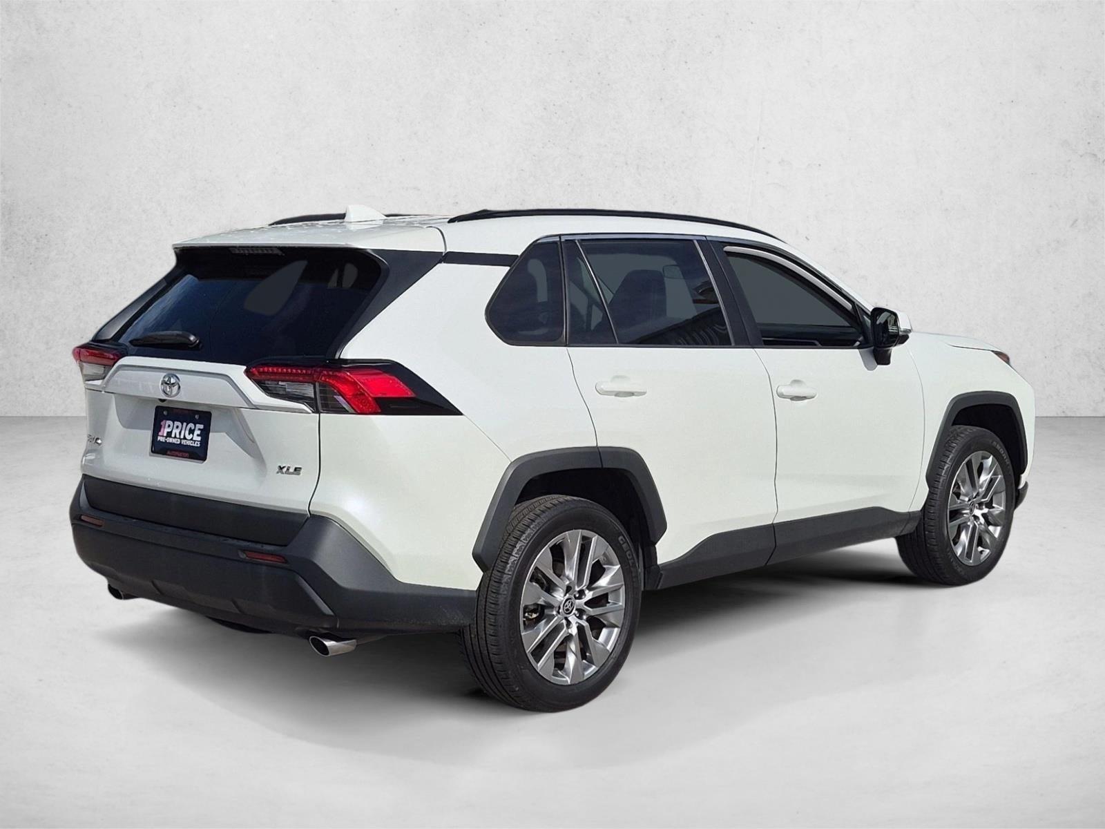 2021 Toyota RAV4 XLE Premium FWD (Natl)
