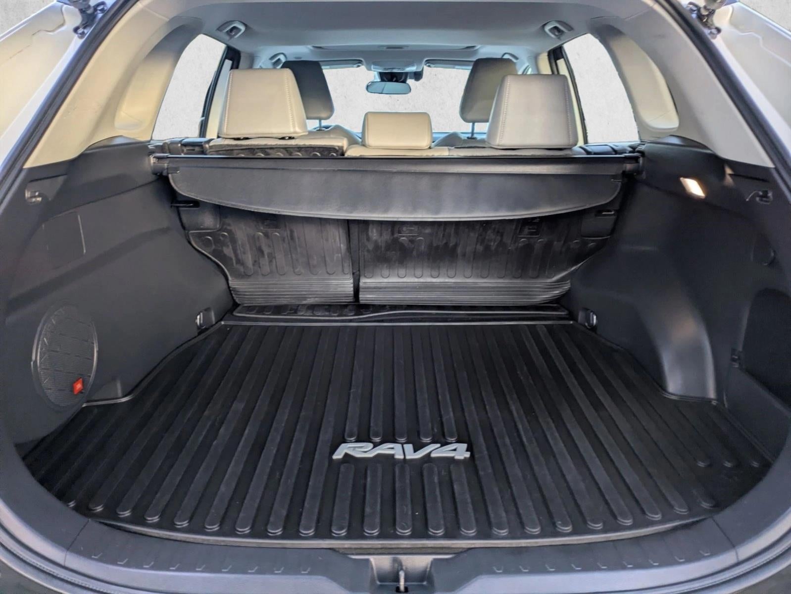 2023 Toyota RAV4 XLE Premium FWD (Natl)