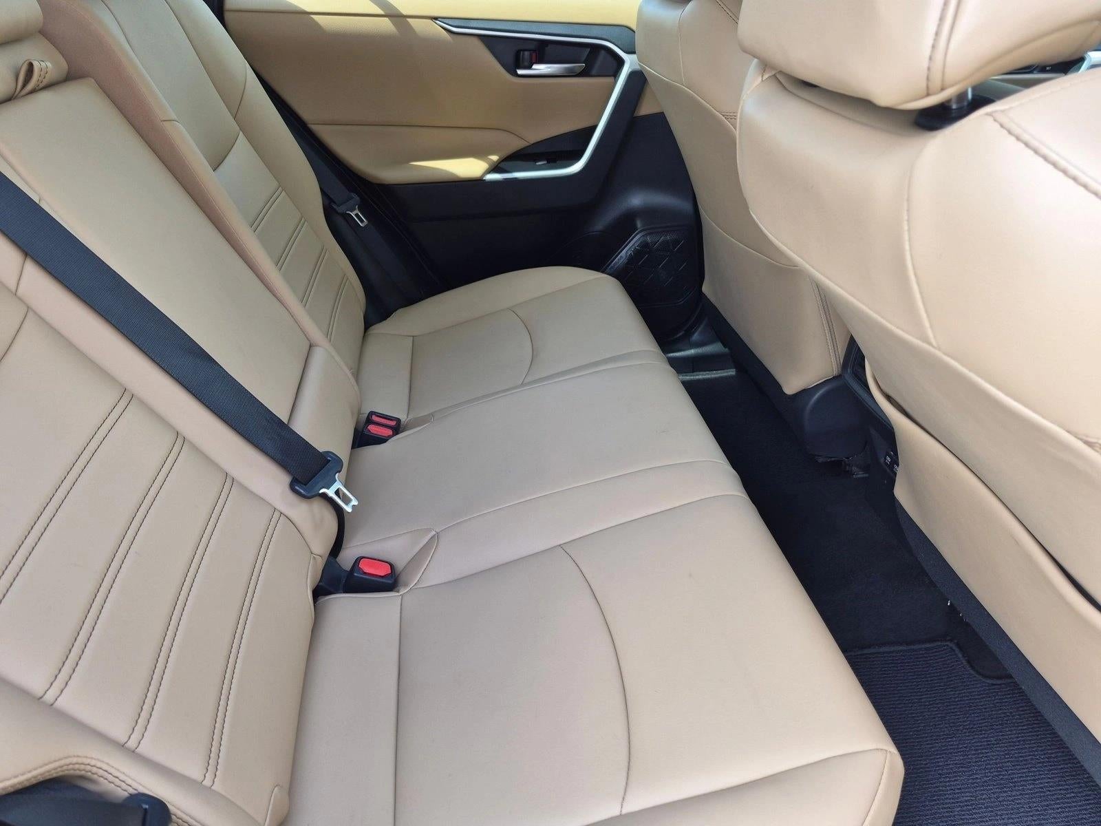 2020 Toyota RAV4 XLE Premium FWD (Natl)