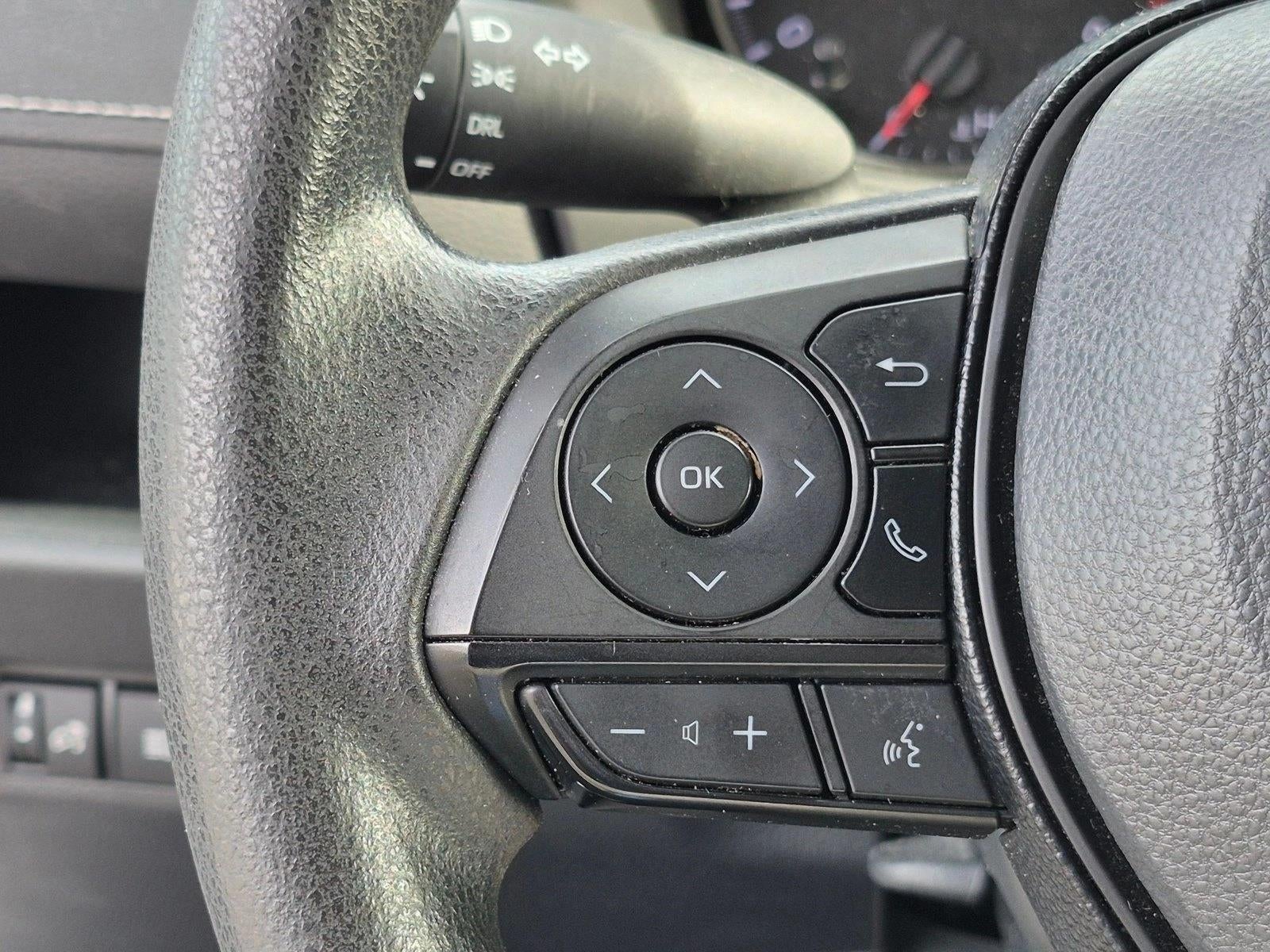2019 Toyota RAV4 LE FWD (GS)