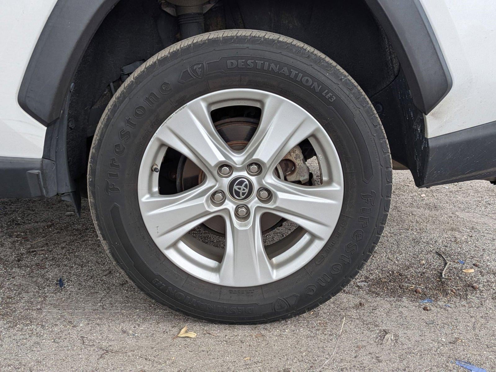 2019 Toyota RAV4 Hybrid LE AWD (Natl)