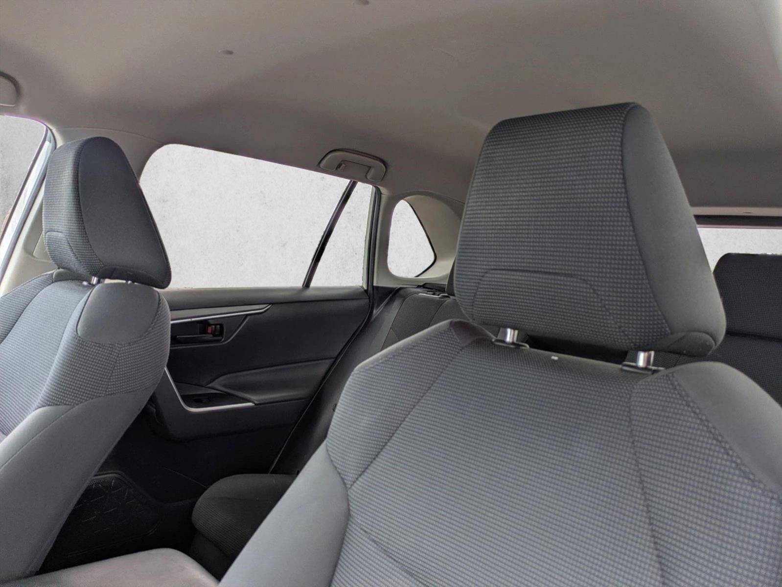 2019 Toyota RAV4 Hybrid LE AWD (Natl)