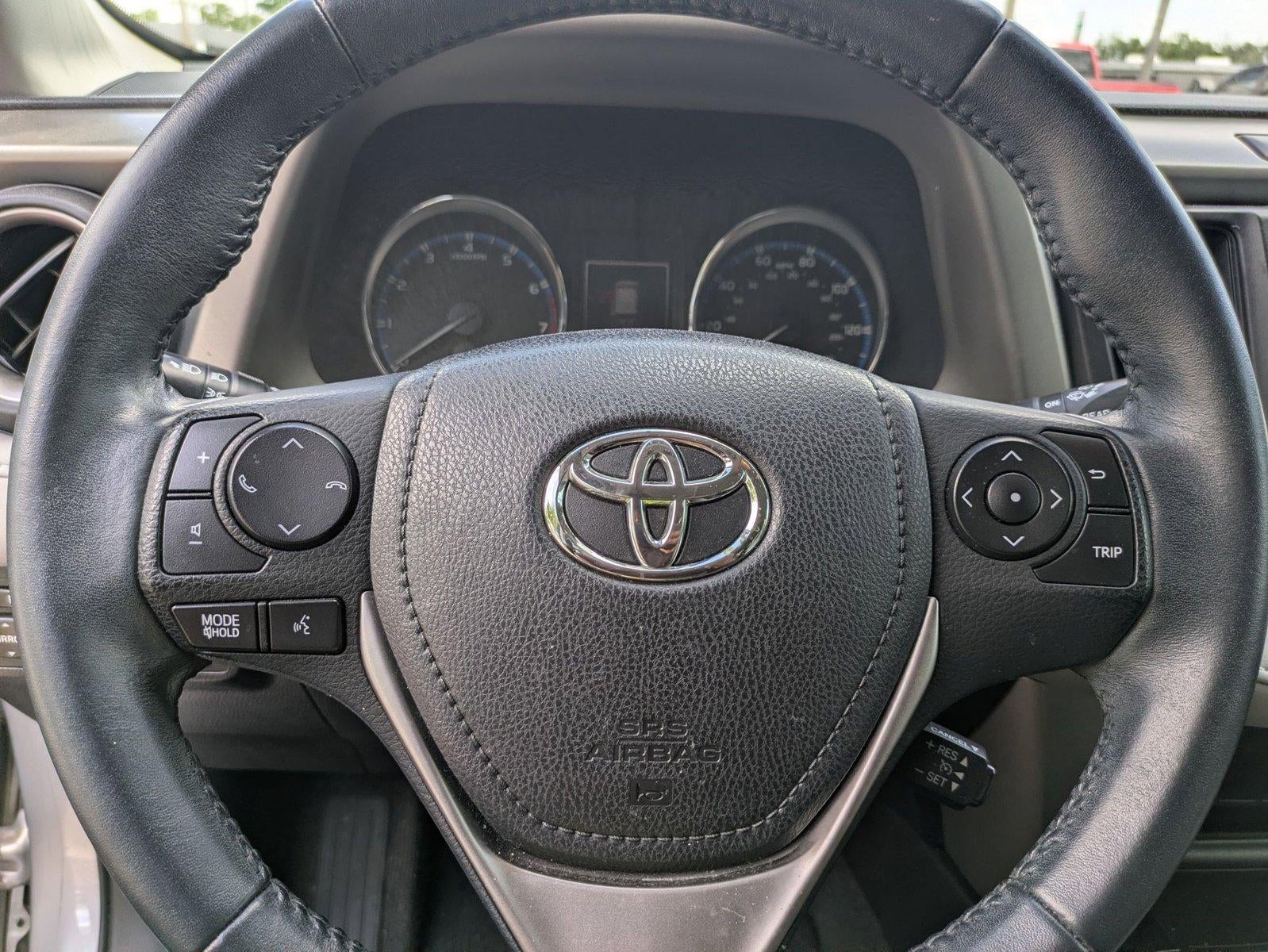 2016 Toyota RAV4 FWD 4dr XLE (GS)