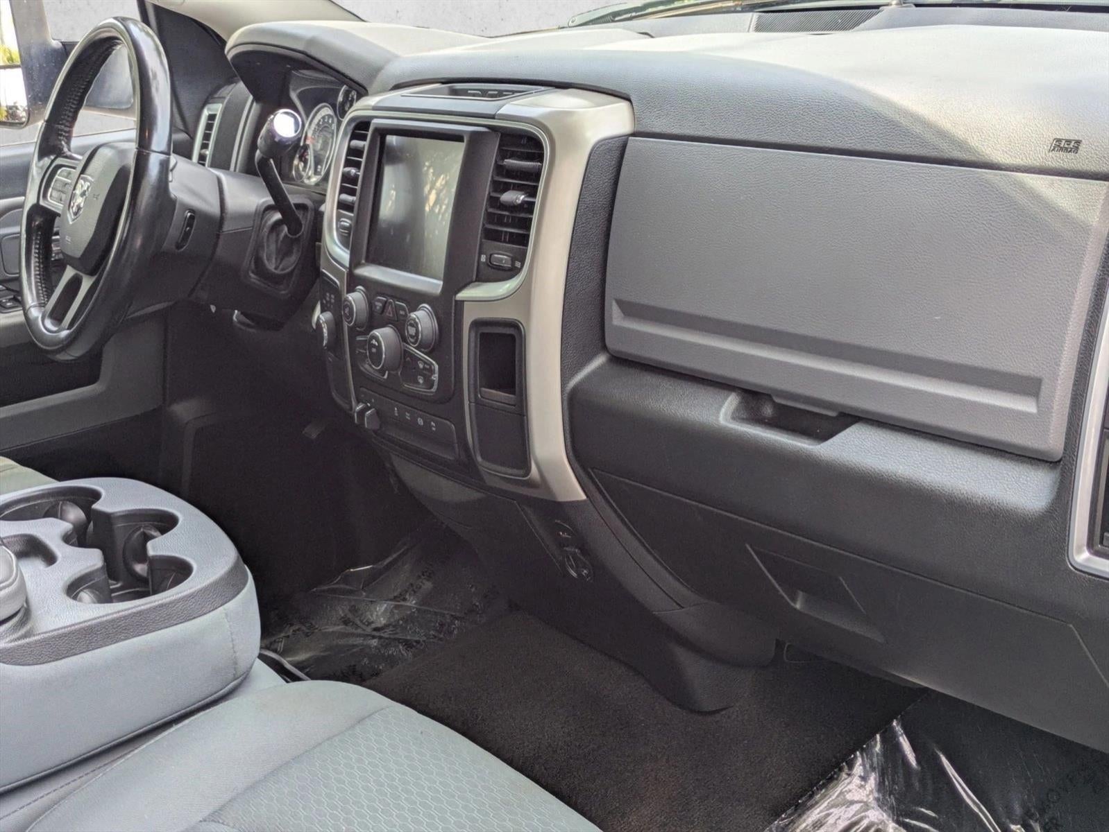 2015 RAM 2500 4WD Crew Cab 6.4 Ft Box SLT