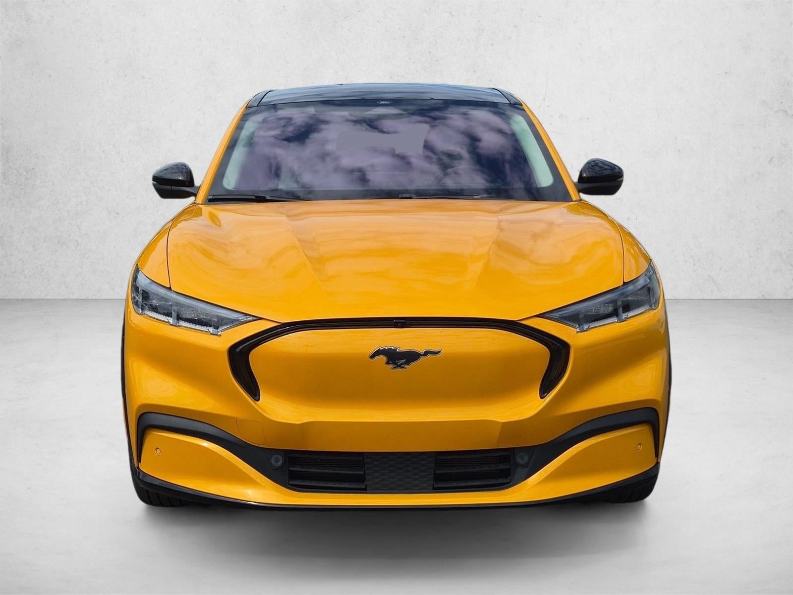 2022 Ford Mustang Mach-E Premium RWD