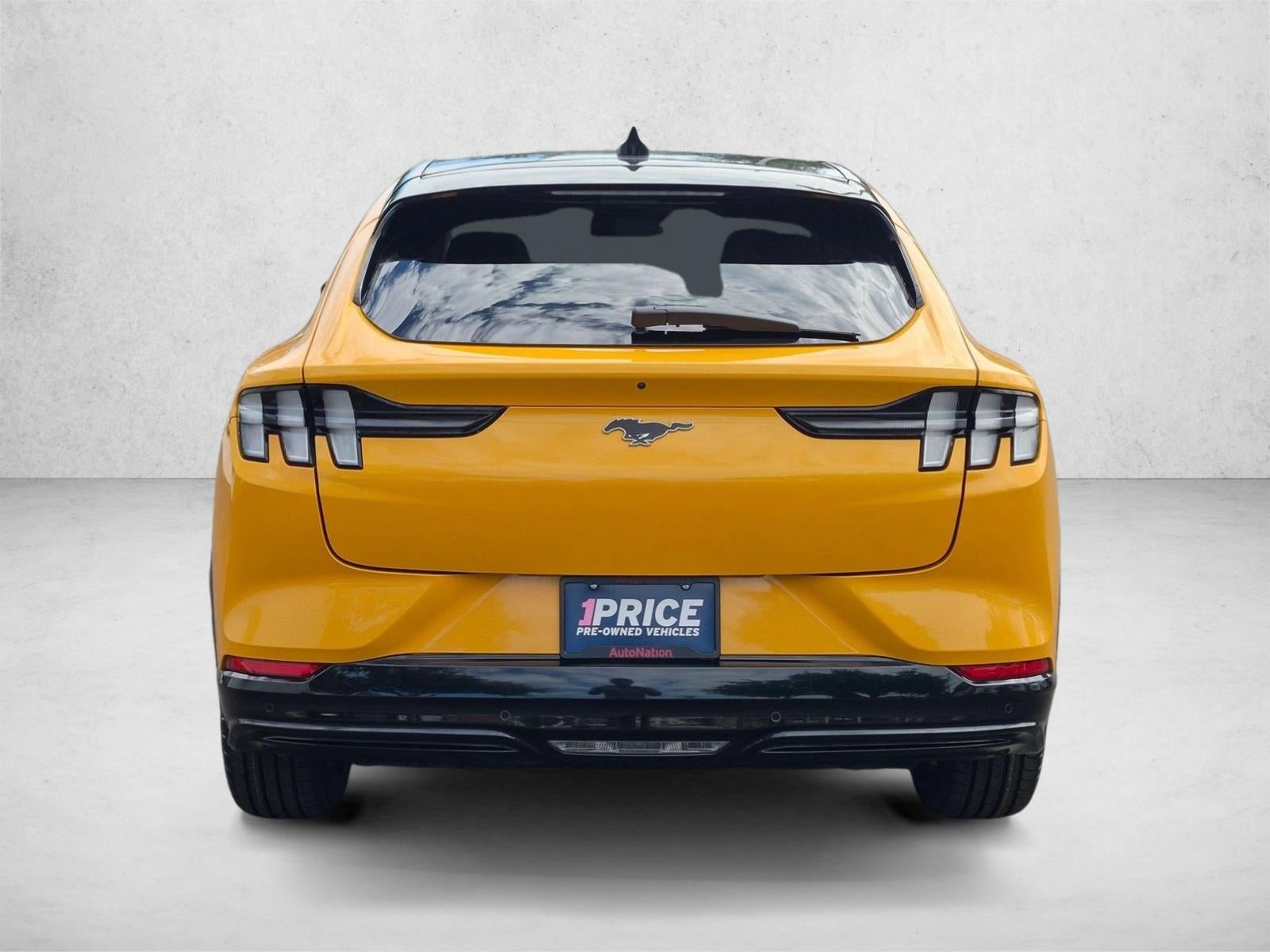 2022 Ford Mustang Mach-E Premium RWD