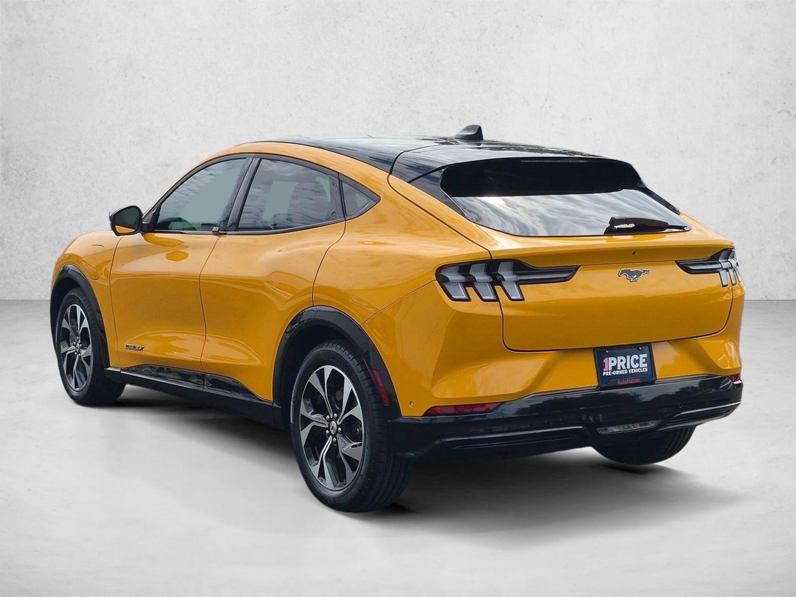 2022 Ford Mustang Mach-E Premium RWD