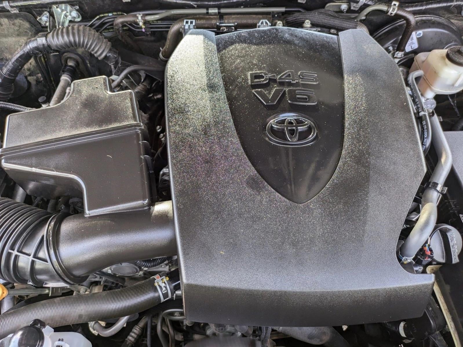 2022 Toyota Tacoma 2WD 2WD SR5 Double Cab 5' Bed V6 AT (GS)