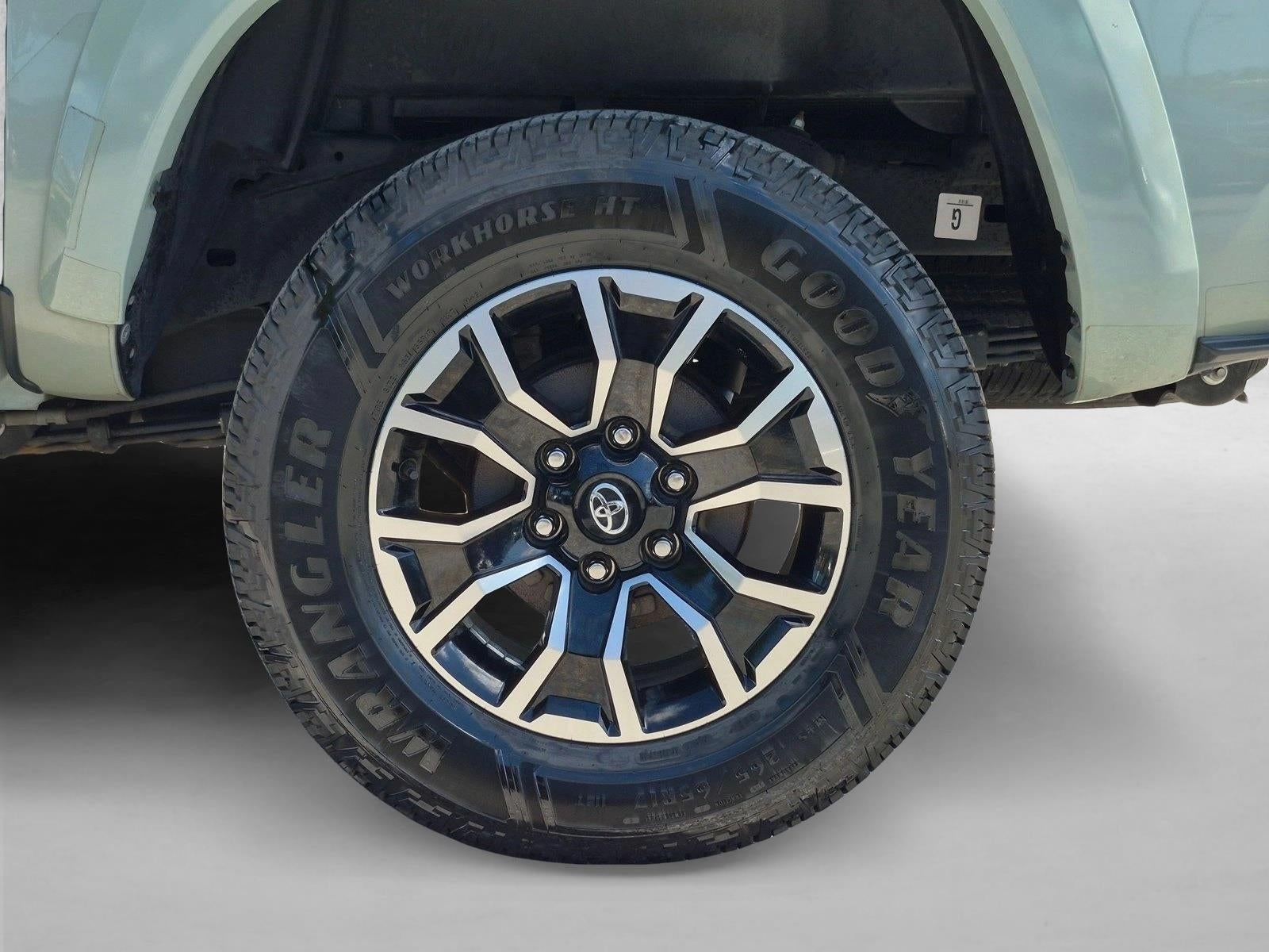 2022 Toyota Tacoma 4WD 4WD TRD Sport Double Cab 5' Bed V6 AT (Natl)