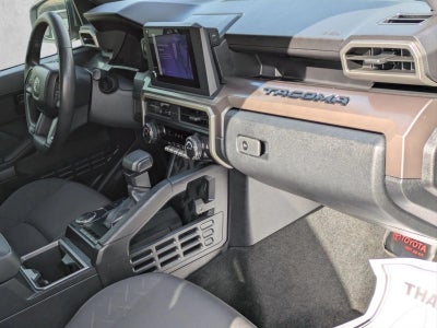 2024 Toyota Tacoma 2WD 2WD SR5 Double Cab 5' Bed AT (SE)